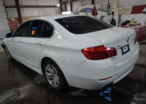 2015 BMW 528I xDrive из США, поврежденный, VIN WBA5A7C5XFD621800